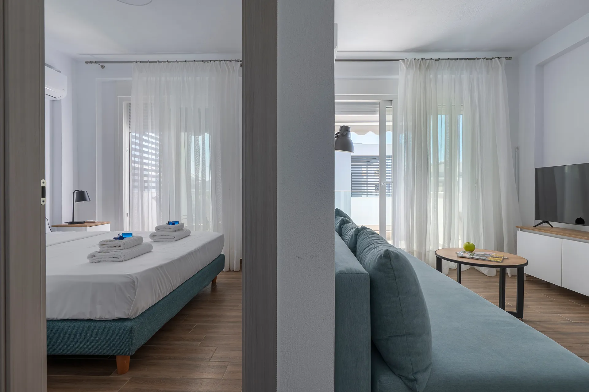 Sea La Vie Villas-One Bedroom Apartment Roxani spavaca soba